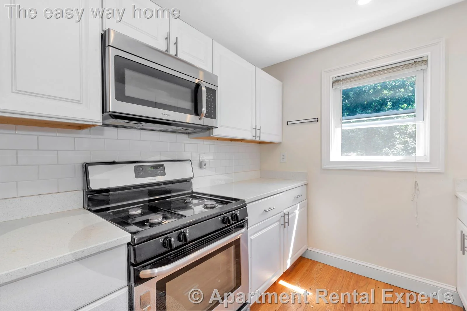 4 bed, 3 bath apartment for rent at 4 School St Unit 2, Jamaica Plain — photo 2 of 20