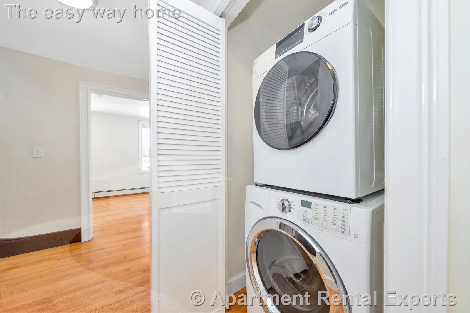 4 bed, 3 bath apartment for rent at 4 School St Unit 2, Jamaica Plain — photo 4 of 20
