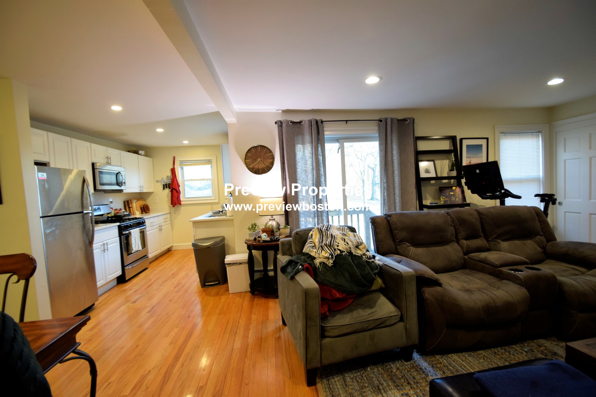 4 bed, 3 bath apartment for rent at 4 School St Unit 2P, Roxbury — photo 34 of 41