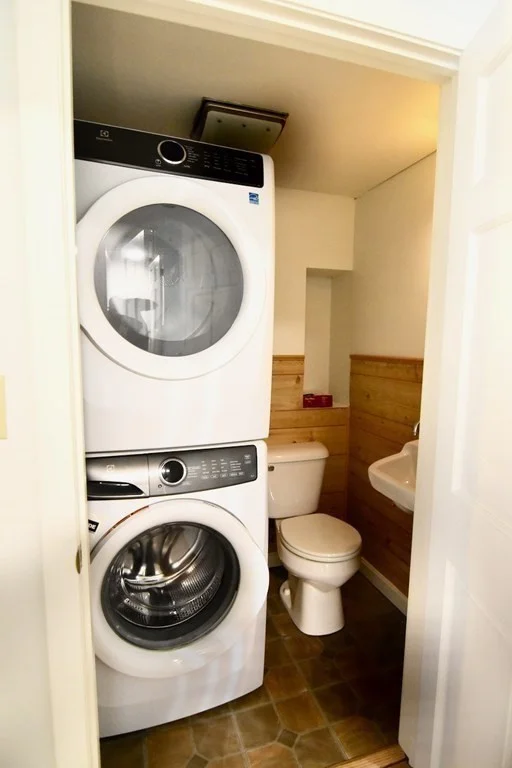 2 bed, 1 bath apartment for rent at 4 School St Unit 4, Milton Center — photo 10 of 25