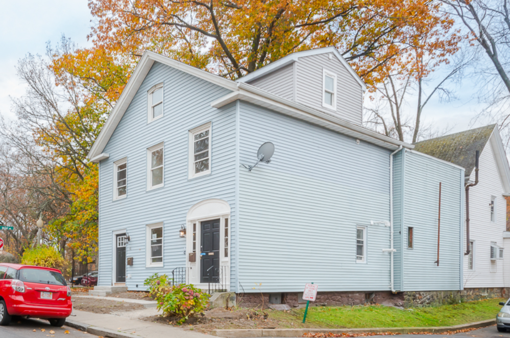 2 bed, 2 bath apartment for rent at 4 School Street Pl Unit 1, Jamaica Plain — photo 1 of 16