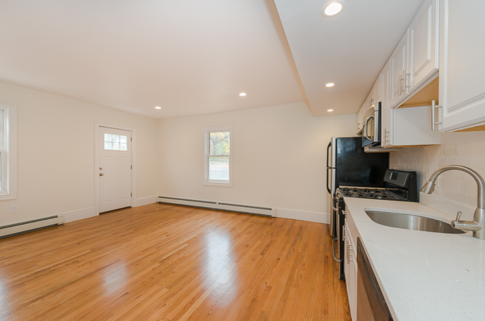 2 bed, 2 bath apartment for rent at 4 School Street Pl Unit 1, Jamaica Plain — photo 5 of 16