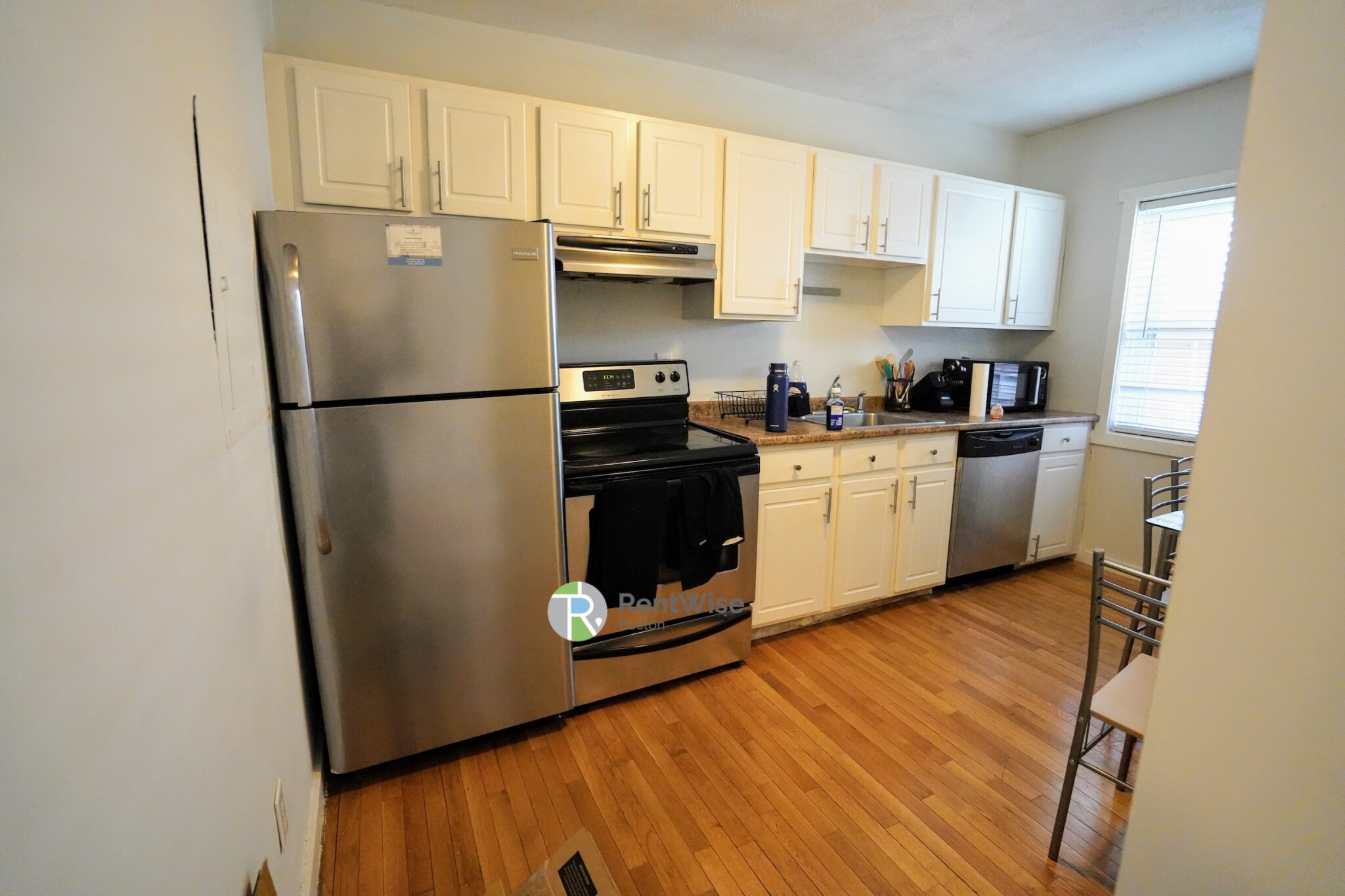 1 bed, 1 bath apartment for rent at 4 Schrepel Pl Unit 1, South Boston — photo 7 of 24