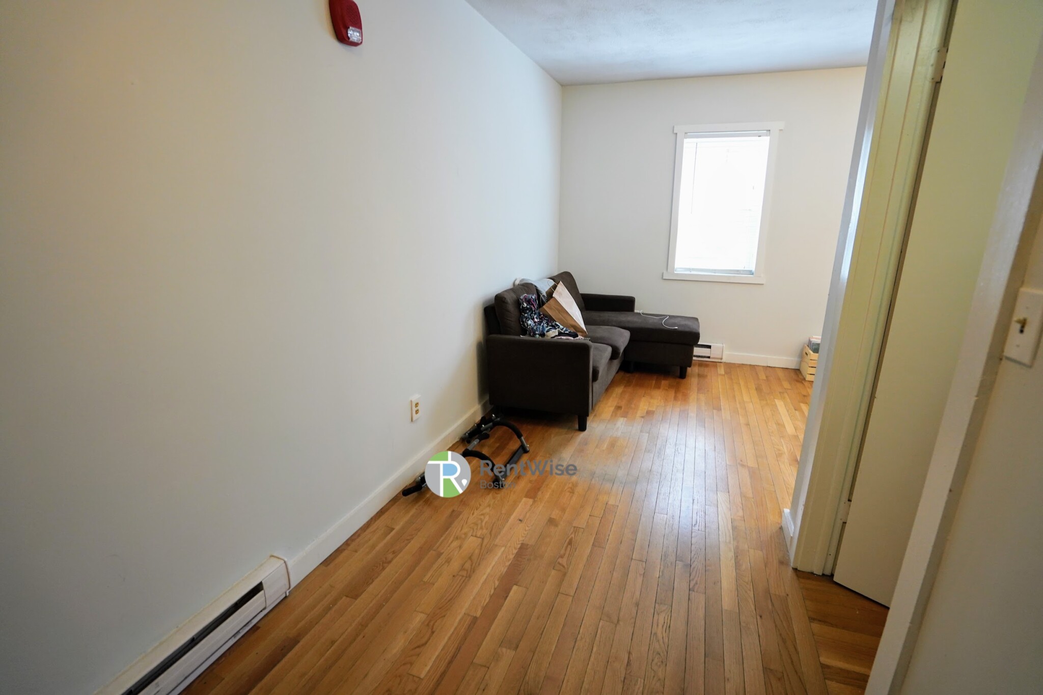 1 bed, 1 bath apartment for rent at 4 Schrepel Pl Unit 1, South Boston — photo 5 of 24