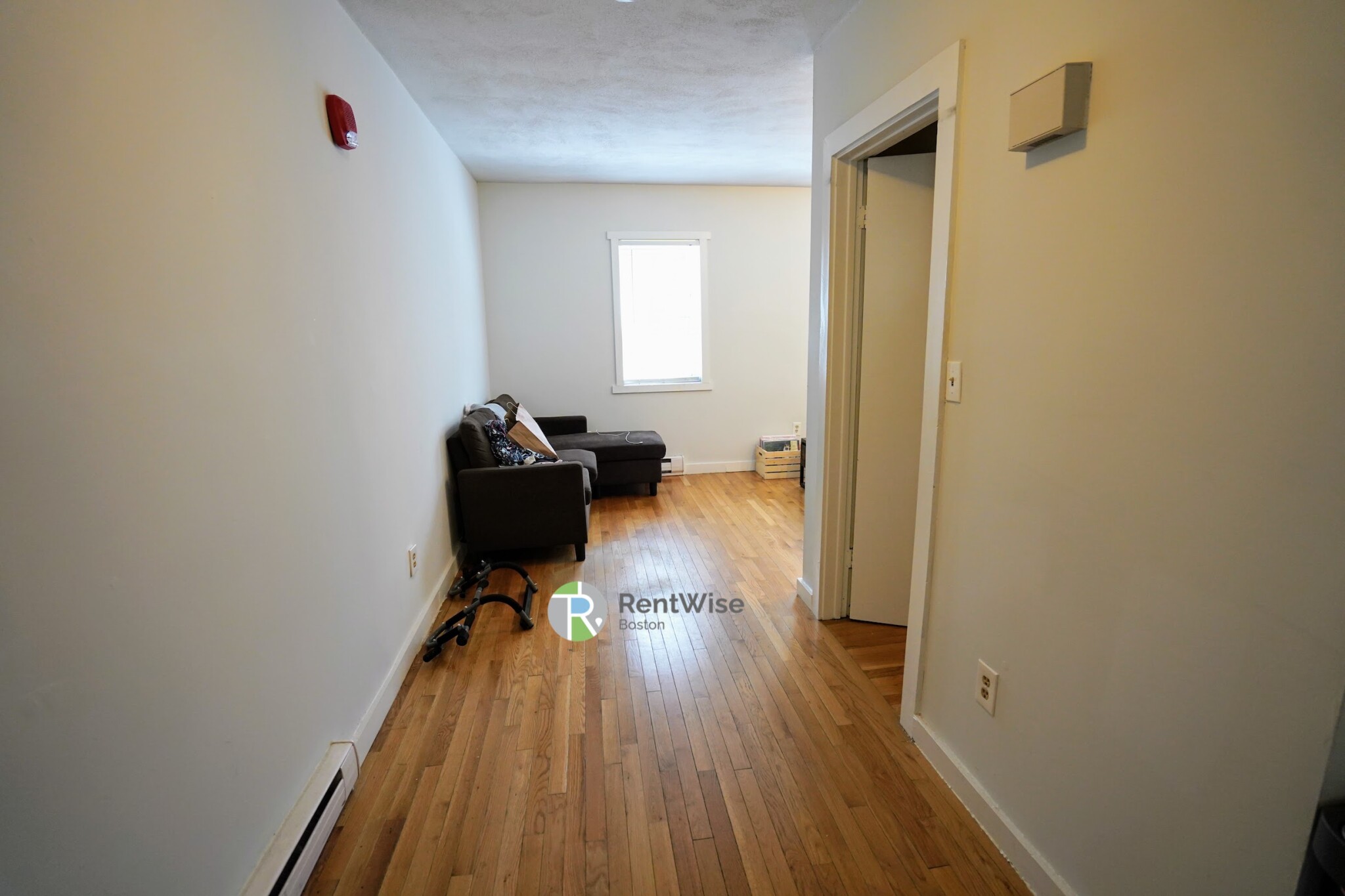 1 bed, 1 bath apartment for rent at 4 Schrepel Pl Unit 1, South Boston — photo 4 of 24