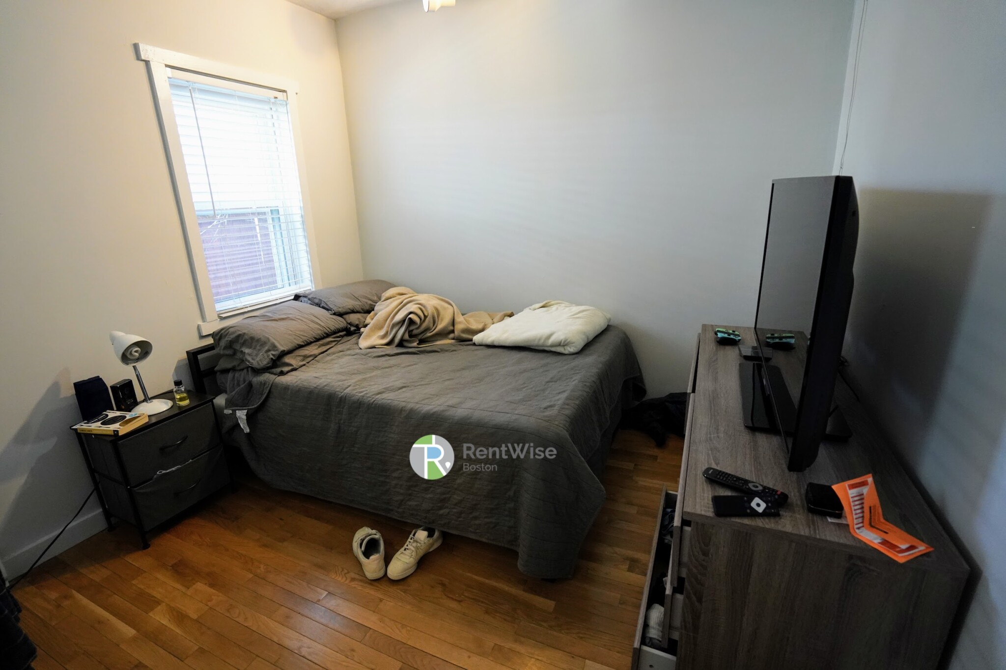 1 bed, 1 bath apartment for rent at 4 Schrepel Pl Unit 1, South Boston — photo 10 of 24