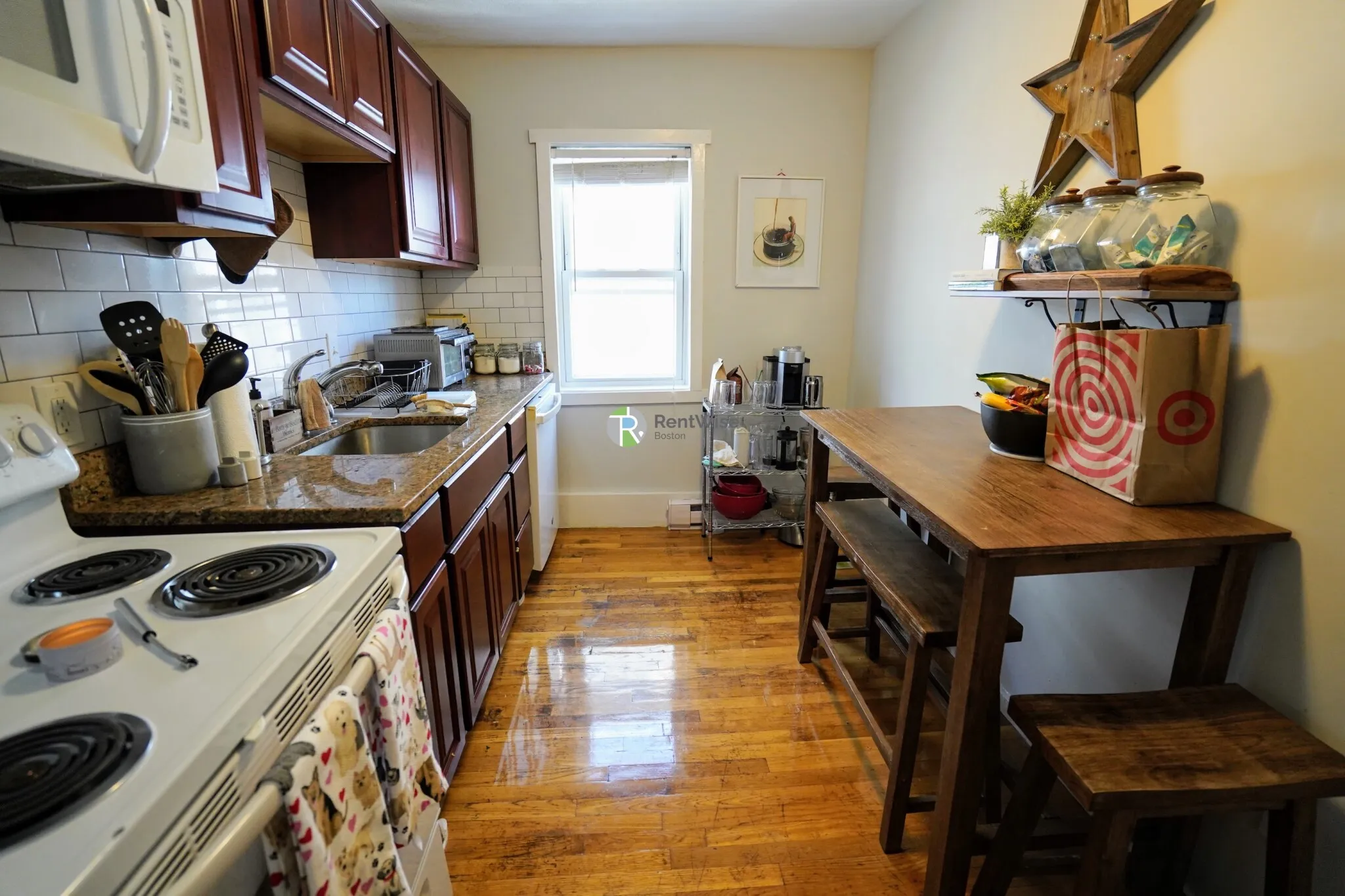 2 bed, 1 bath apartment for rent at 4 Schrepel Pl Unit 3, South Boston — photo 21 of 39