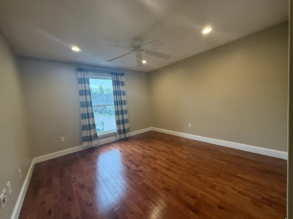 2 bed, 1 bath apartment for rent at 4 Shadowbrook Ln Unit 30, Milford — photo 28 of 36