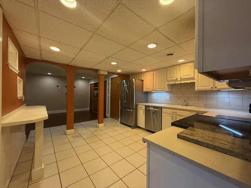 2 bed, 1 bath apartment for rent at 4 Shadowbrook Ln Unit 30, Milford — photo 35 of 36