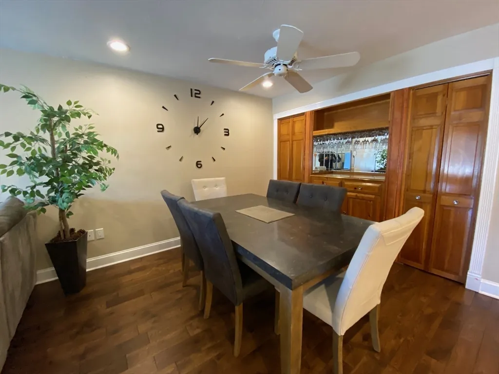 2 bed, 1 bath apartment for rent at 4 Shadowbrook Ln Unit 30, Milford — photo 16 of 36