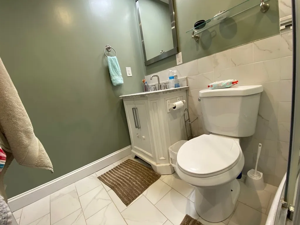 2 bed, 1 bath apartment for rent at 4 Shadowbrook Ln Unit 30, Milford — photo 20 of 36