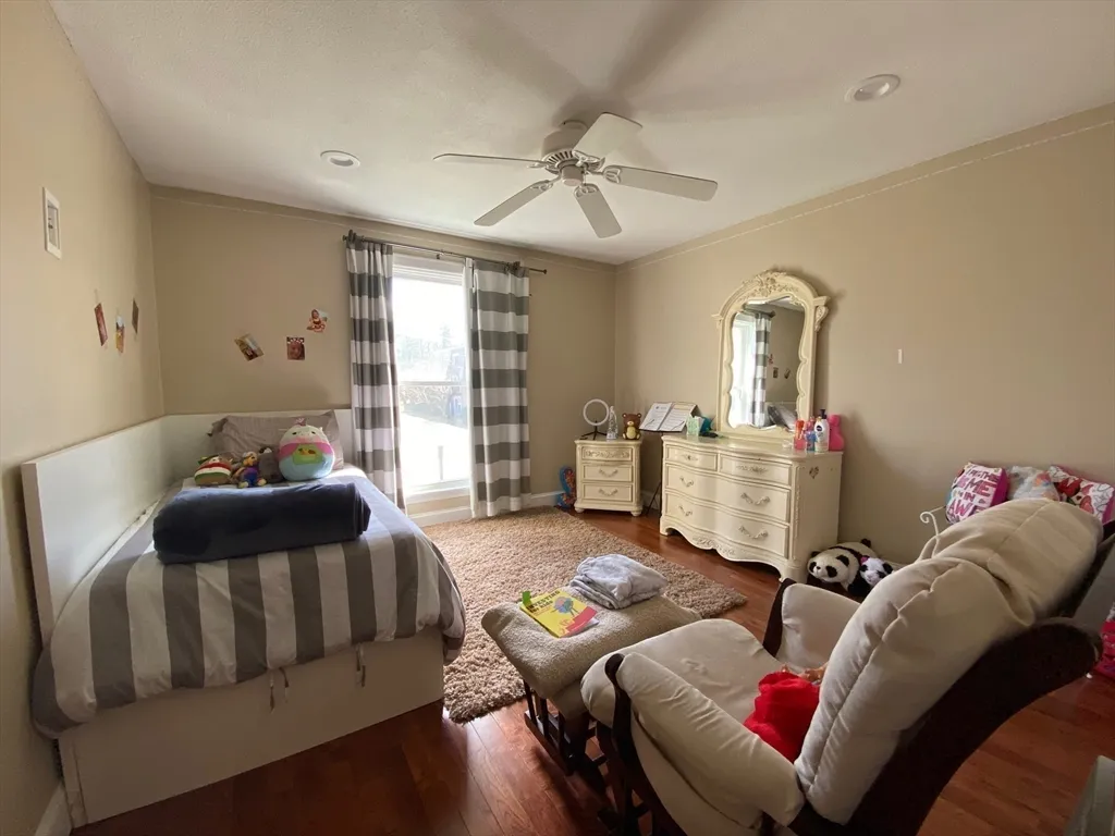 2 bed, 1 bath apartment for rent at 4 Shadowbrook Ln Unit 30, Milford — photo 12 of 36