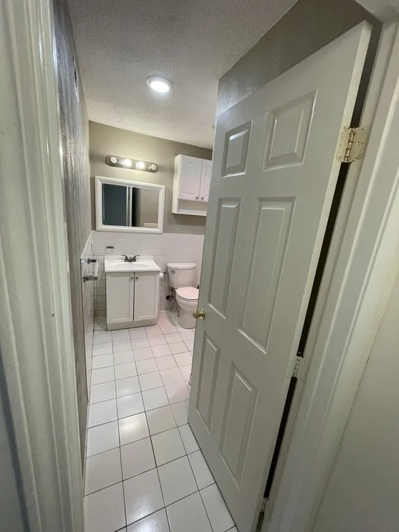 2 bed, 1 bath apartment for rent at 4 Shadowbrook Ln Unit 6, Milford — photo 13 of 24