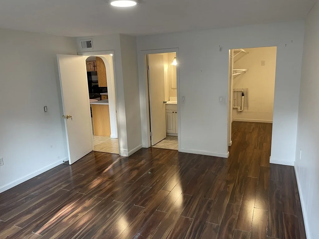 2 bed, 1 bath apartment for rent at 4 Shadowbrook Ln Unit 6, Milford — photo 9 of 24