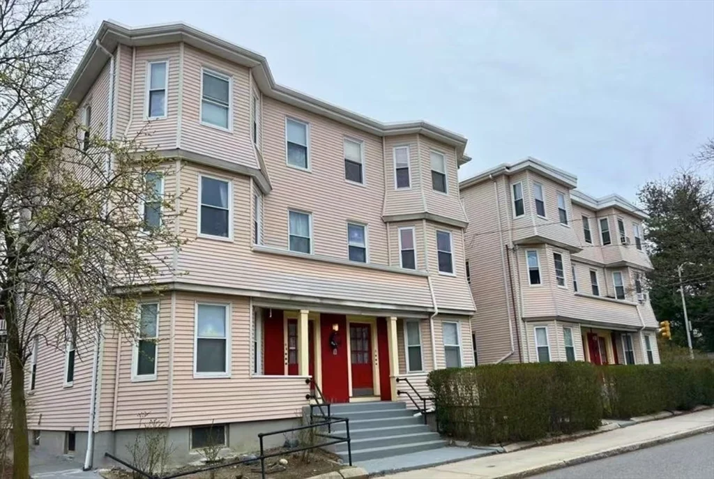 2 bed, 1 bath apartment for rent at 4 Sherman St Unit 1, Harvard Square — photo 1 of 8