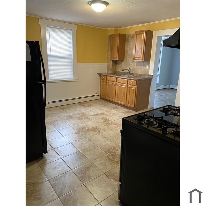 2 bed, 1 bath apartment for rent at 4 Sherman Unit 2, Peabody — photo 6 of 6