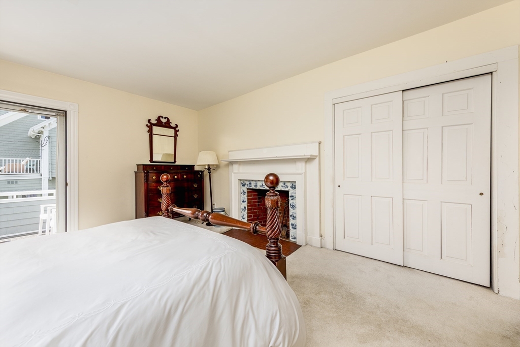 5 bed, 3 bath apartment for rent at 4 Spray Ave Unit 0, Marblehead — photo 21 of 33