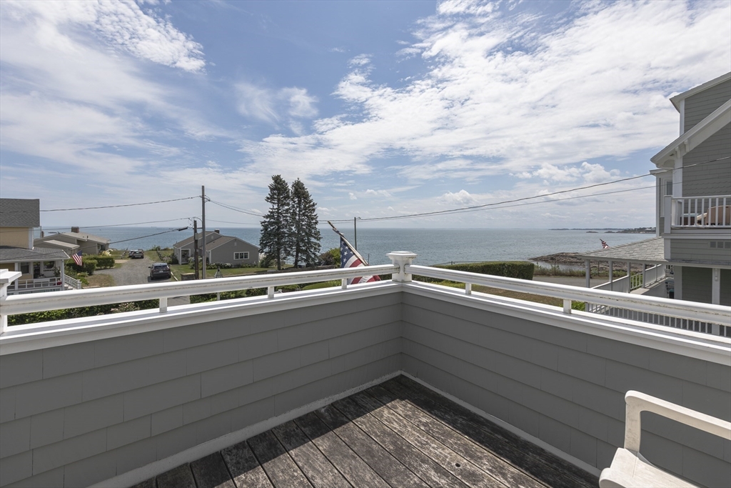 5 bed, 3 bath apartment for rent at 4 Spray Ave Unit 0, Marblehead — photo 30 of 33