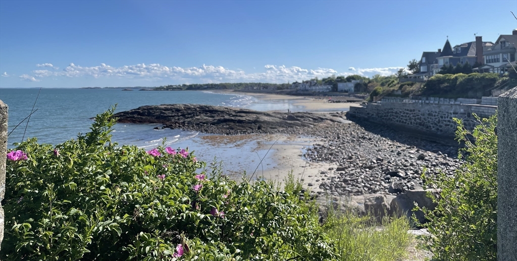 5 bed, 3 bath apartment for rent at 4 Spray Ave Unit 0, Marblehead — photo 33 of 33