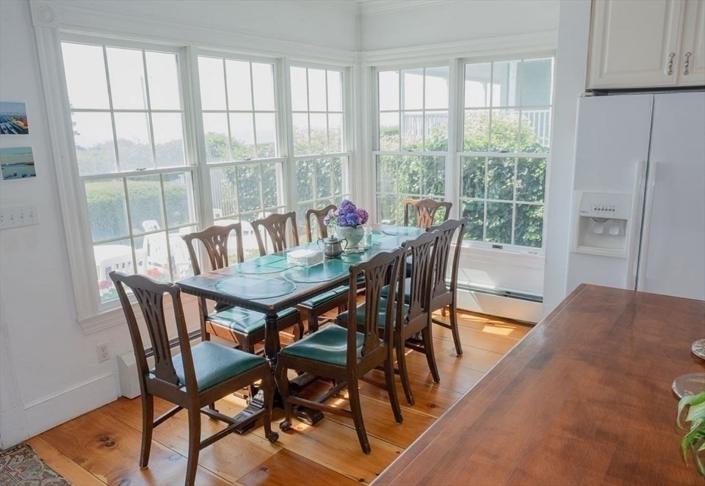 5 bed, 3 bath apartment for rent at 4 Spray Ave Unit 0, Marblehead — photo 10 of 33