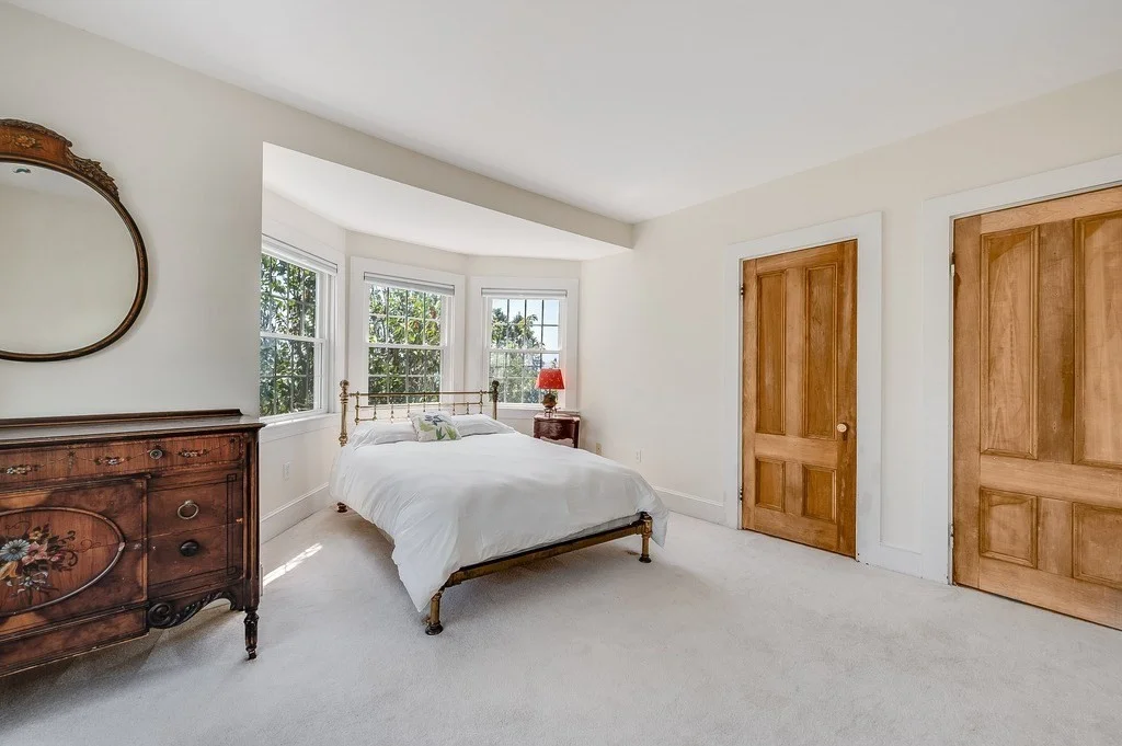 5 bed, 3 bath apartment for rent at 4 Spray Ave Unit SF, Marblehead — photo 16 of 34