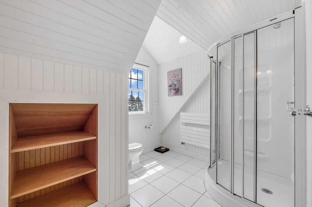 5 bed, 3 bath apartment for rent at 4 Spray Ave Unit SF, Marblehead — photo 25 of 34