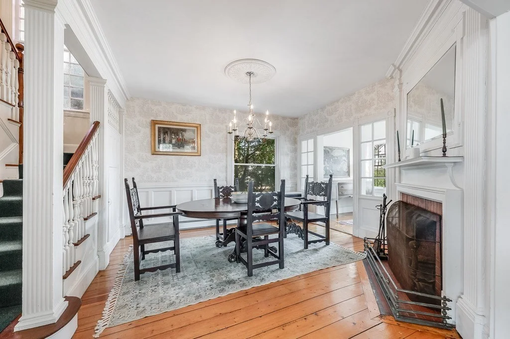 5 bed, 3 bath apartment for rent at 4 Spray Ave Unit SF, Marblehead — photo 3 of 34