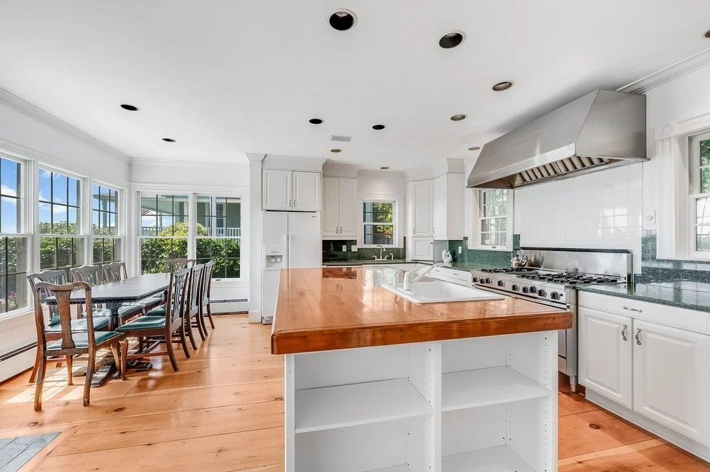 5 bed, 3 bath apartment for rent at 4 Spray Ave Unit SF, Marblehead — photo 9 of 34