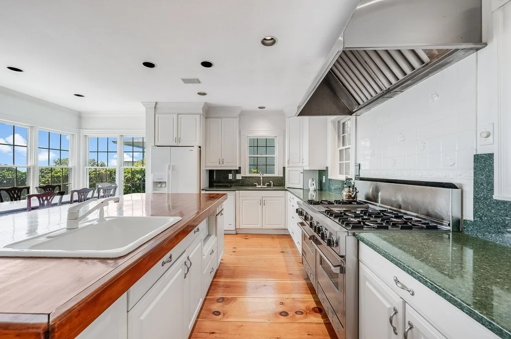 5 bed, 3 bath apartment for rent at 4 Spray Ave Unit SF, Marblehead — photo 11 of 34