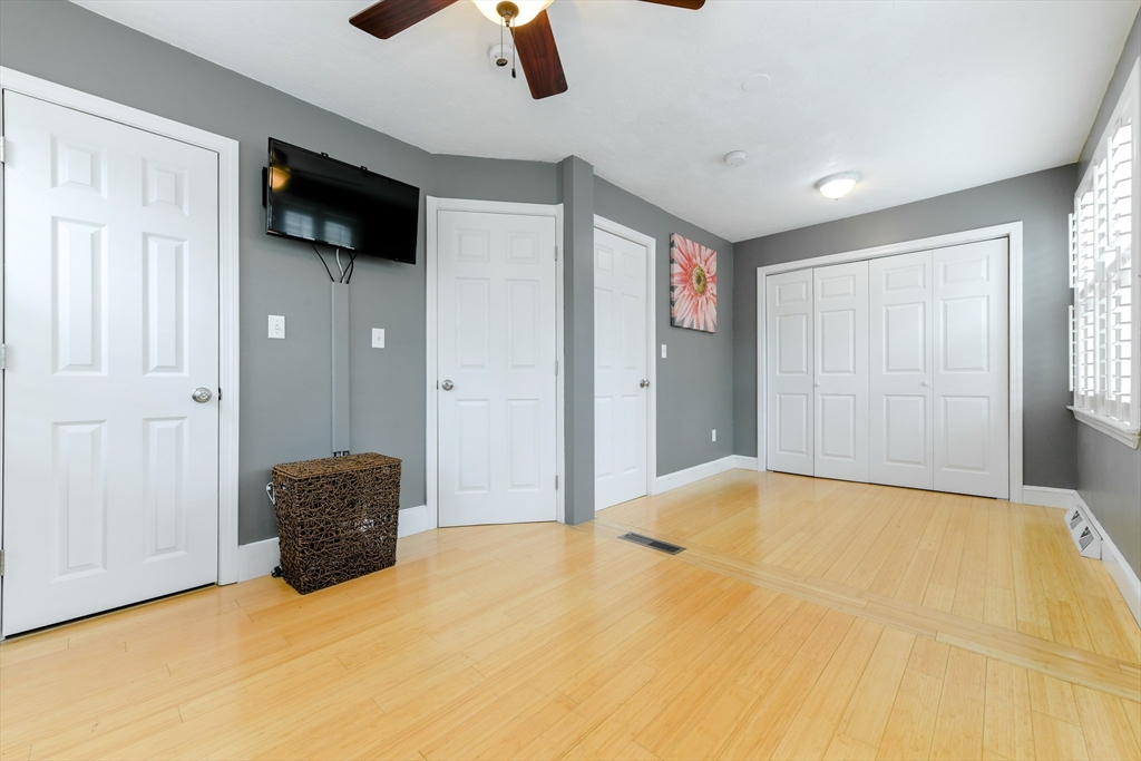 1 bed, 1 bath apartment for rent at 4 Spruce Rd Unit 1, Precinct One/Upper Dedham — photo 6 of 14