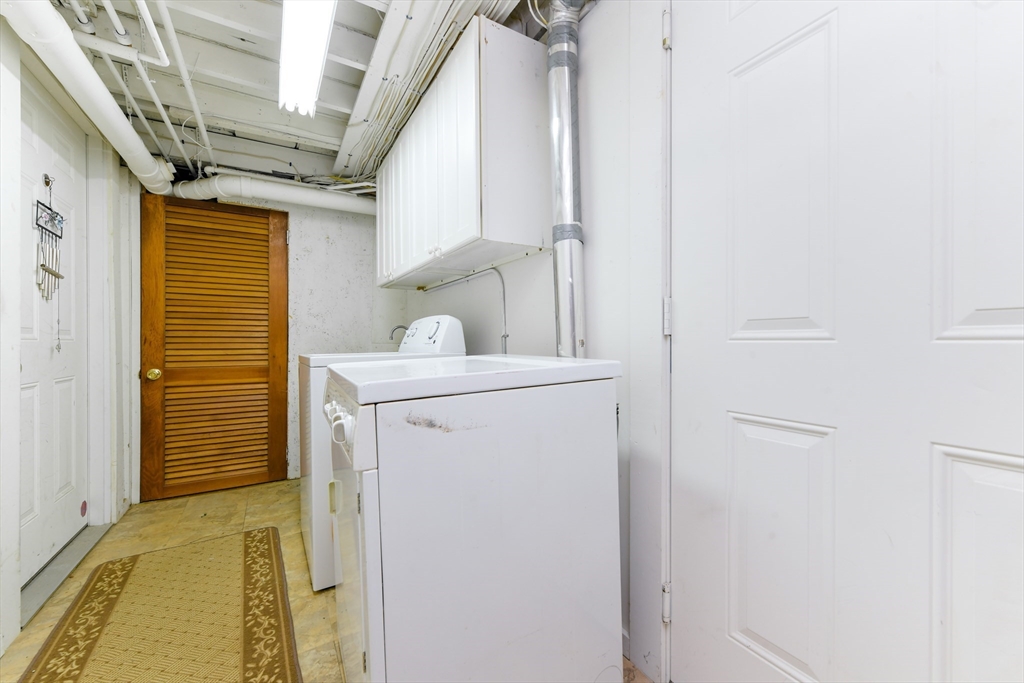 1 bed, 1 bath apartment for rent at 4 Spruce Rd Unit 1, Precinct One/Upper Dedham — photo 10 of 14