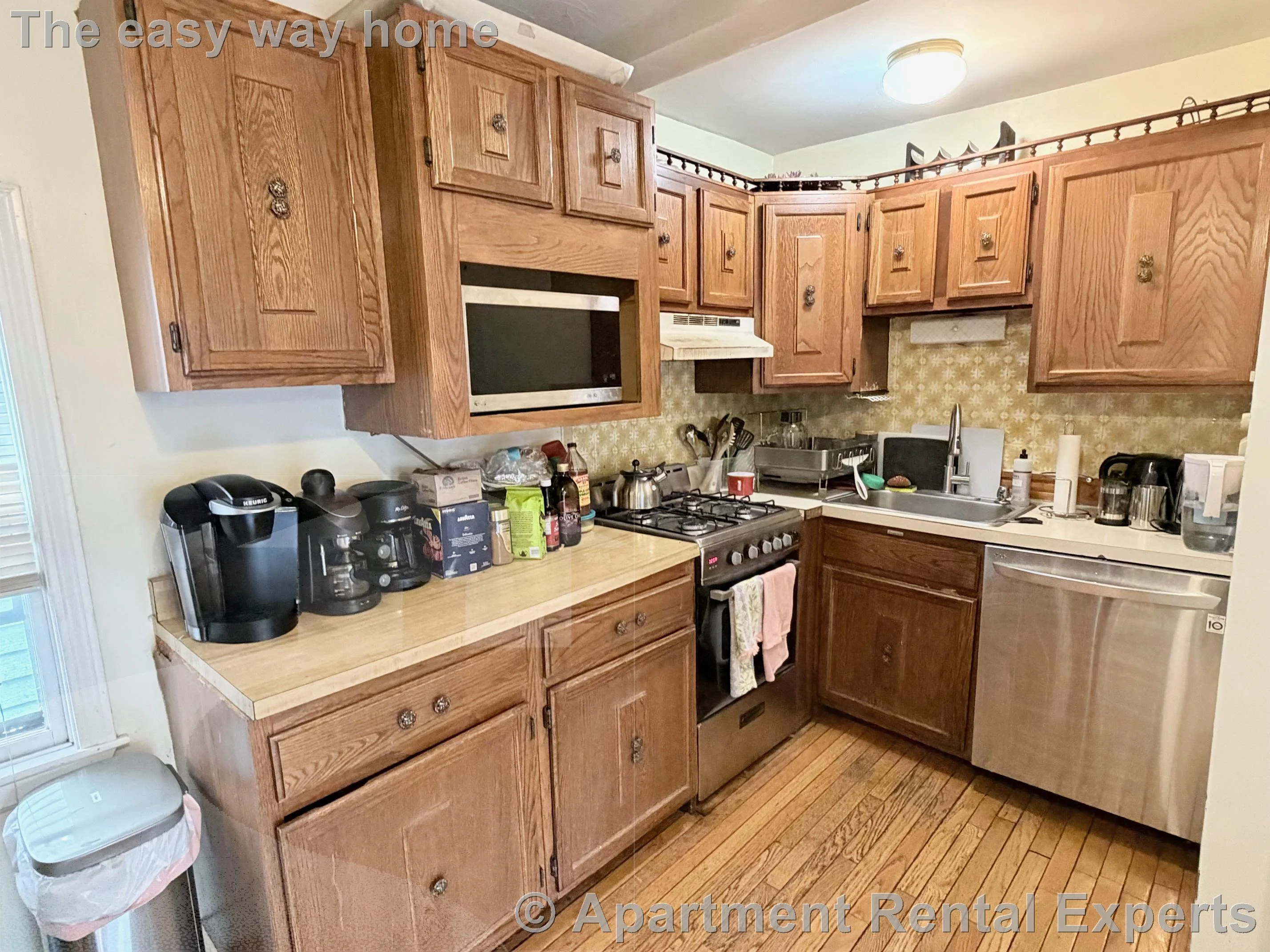 4 bed, 2 bath apartment for rent at 4 Saint Mary Rd, Central Square — photo 4 of 25