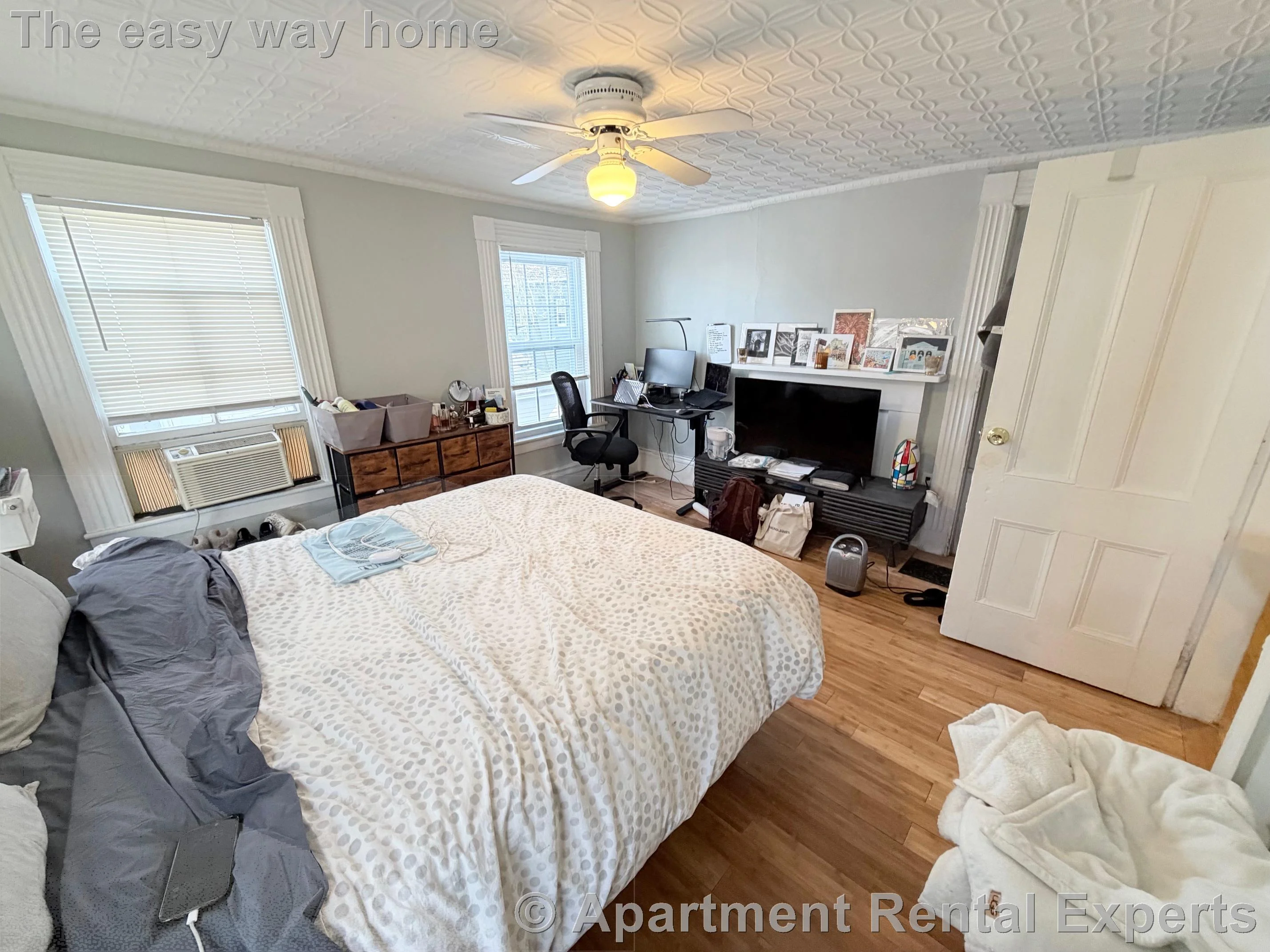 4 bed, 2 bath apartment for rent at 4 Saint Mary Rd, Central Square — photo 12 of 25