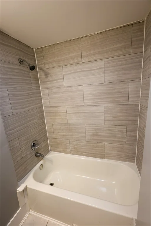 3 bed, 1 bath apartment for rent at 4 Standard St Unit 2, Mattapan — photo 7 of 14
