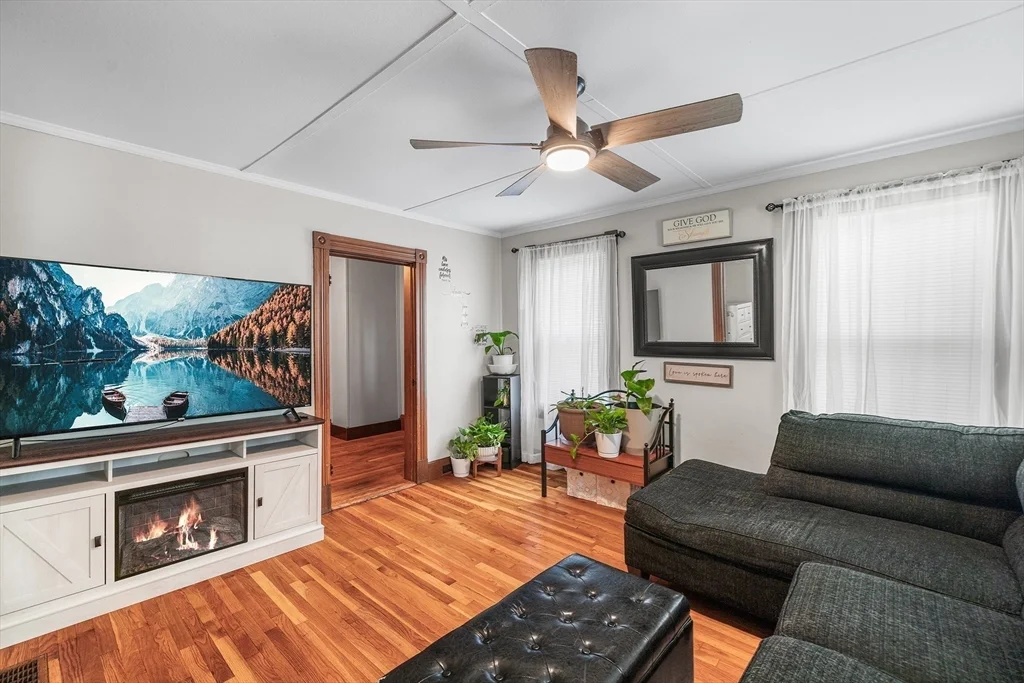 3 bed, 1 bath apartment for rent at 4 State St Unit 4, Milford — photo 5 of 23