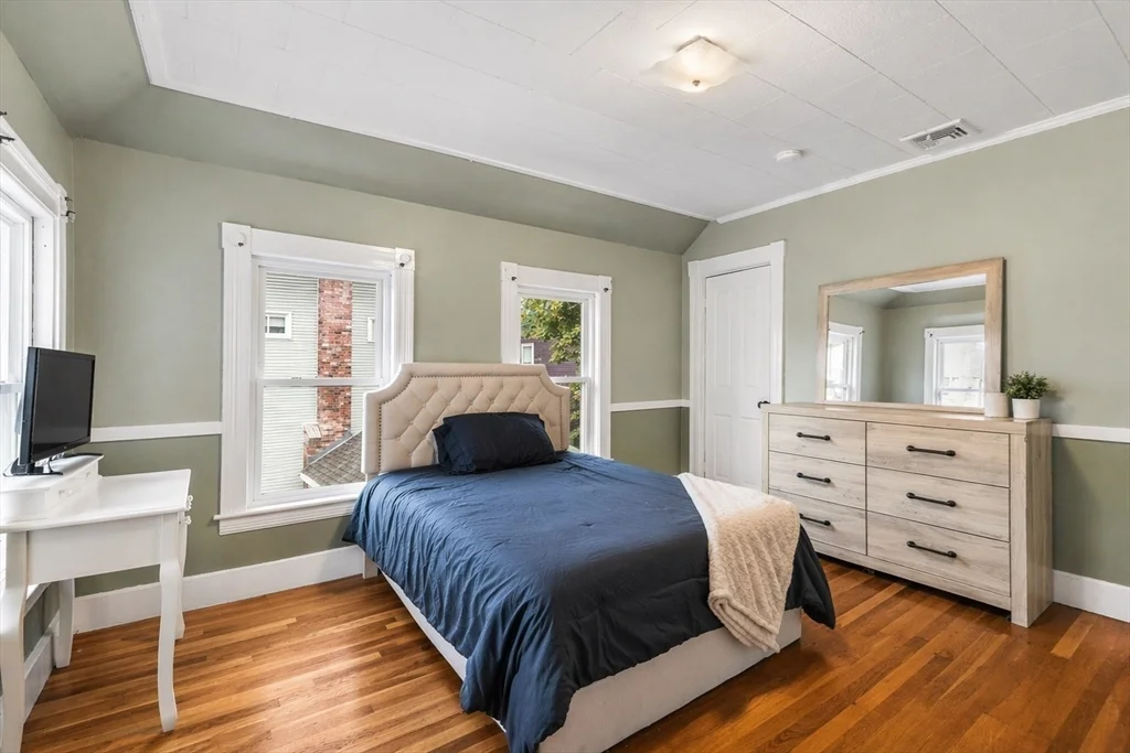 3 bed, 1 bath apartment for rent at 4 State St Unit 4, Milford — photo 14 of 23
