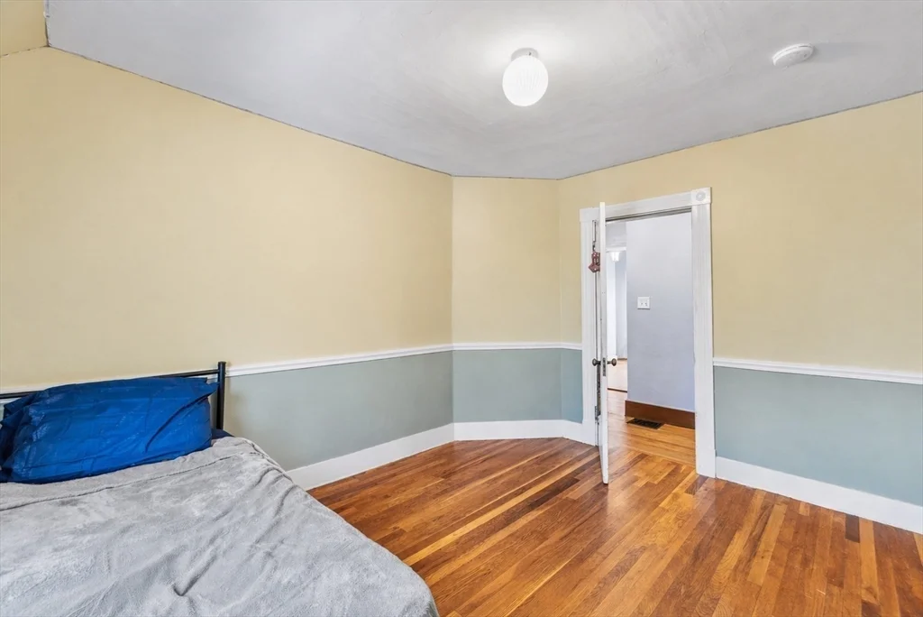 3 bed, 1 bath apartment for rent at 4 State St Unit 4, Milford — photo 15 of 23