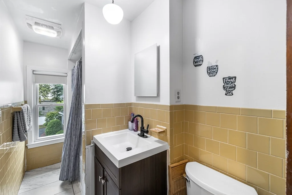 3 bed, 1 bath apartment for rent at 4 State St Unit 4, Milford — photo 17 of 23