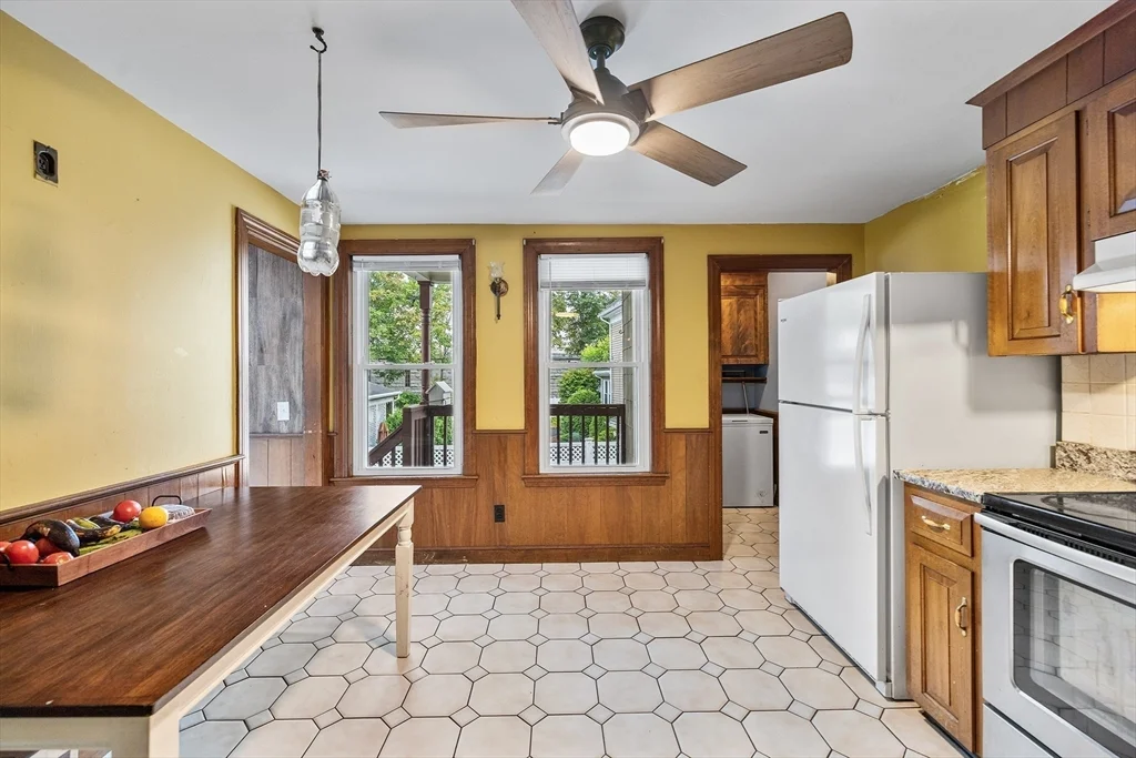 3 bed, 1 bath apartment for rent at 4 State St Unit 4, Milford — photo 8 of 23