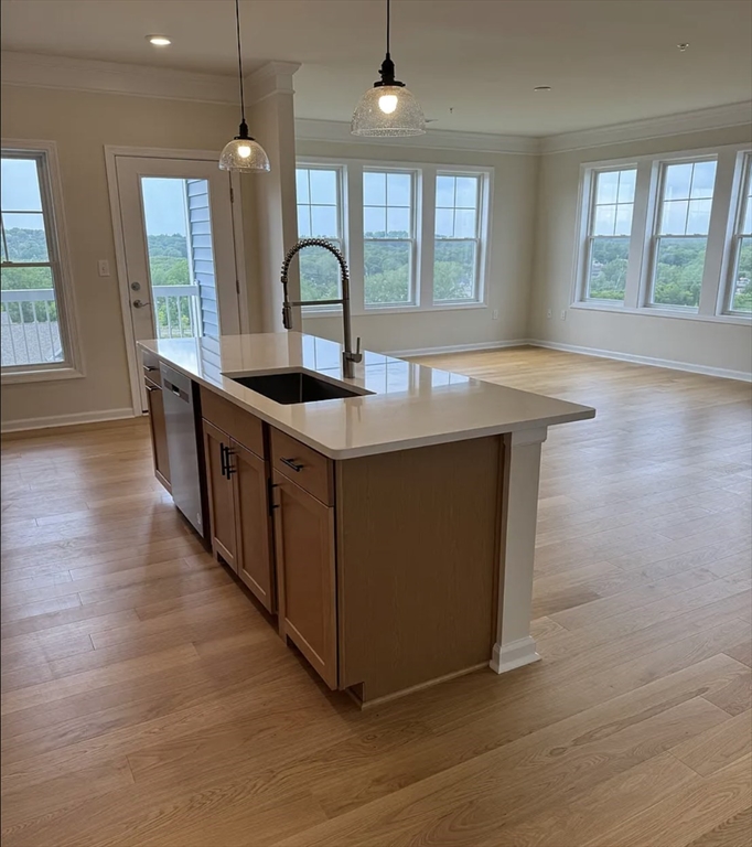 2 bed, 2 bath apartment for rent at 4 Stratton Dr Unit 205, Woburn — photo 2 of 17