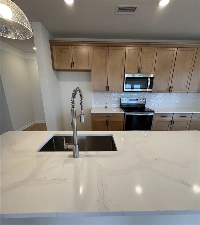 2 bed, 2 bath apartment for rent at 4 Stratton Dr Unit 205, Woburn — photo 1 of 17