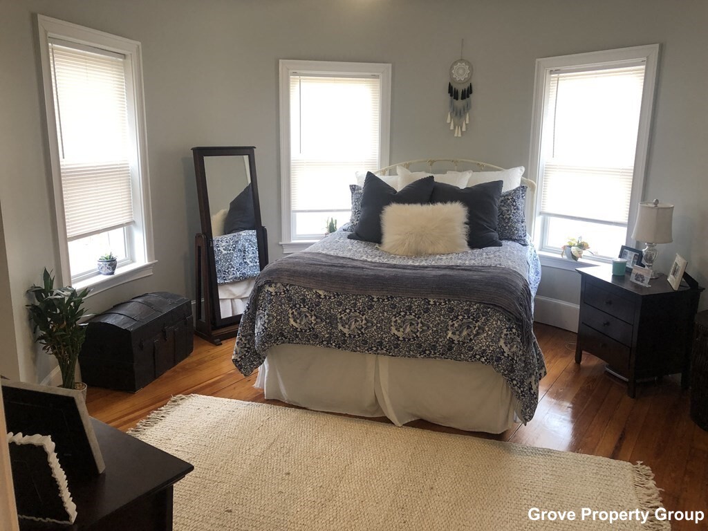 4 bed, 1.5 bath apartment for rent at 4 Sumner St Unit 195 E. Cottage - Unit 2, Dorchester — photo 3 of 9