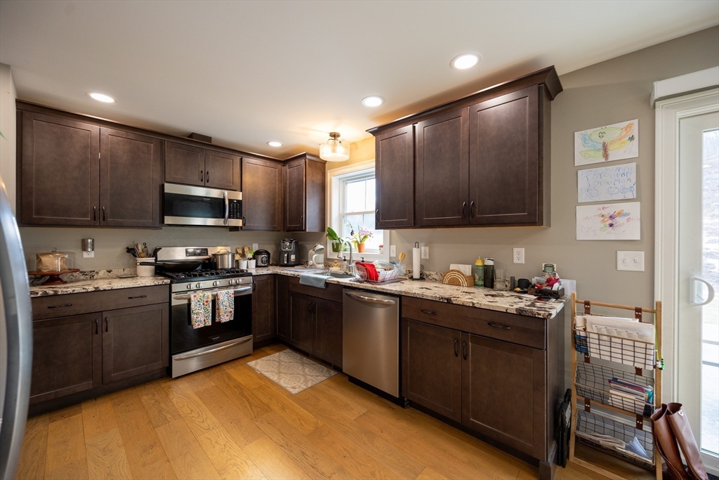3 bed, 2 bath apartment for rent at 4 Tandem Dr Unit B, Westminster — photo 3 of 26