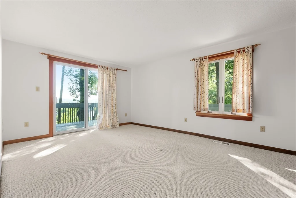 4 bed, 3 bath apartment for rent at 4 Tanglewood Rd, Manchester — photo 16 of 38