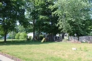 4 bed, 1 bath apartment for rent at 4 Thurston St, Foxboro — photo 29 of 32