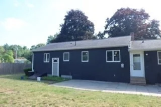 4 bed, 1 bath apartment for rent at 4 Thurston St, Foxboro — photo 32 of 32