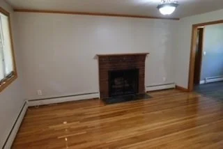 4 bed, 1 bath apartment for rent at 4 Thurston St, Foxboro — photo 4 of 32