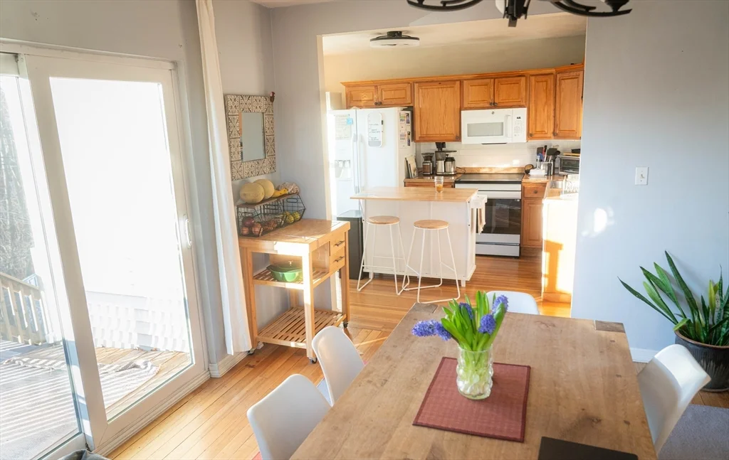 4 bed, 2 bath apartment for rent at 4 Tyndale St Unit 2, Roslindale — photo 3 of 20
