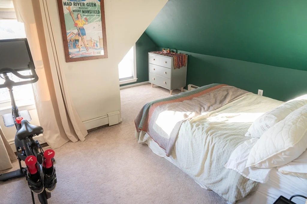 4 bed, 2 bath apartment for rent at 4 Tyndale St Unit 2, Roslindale — photo 15 of 20