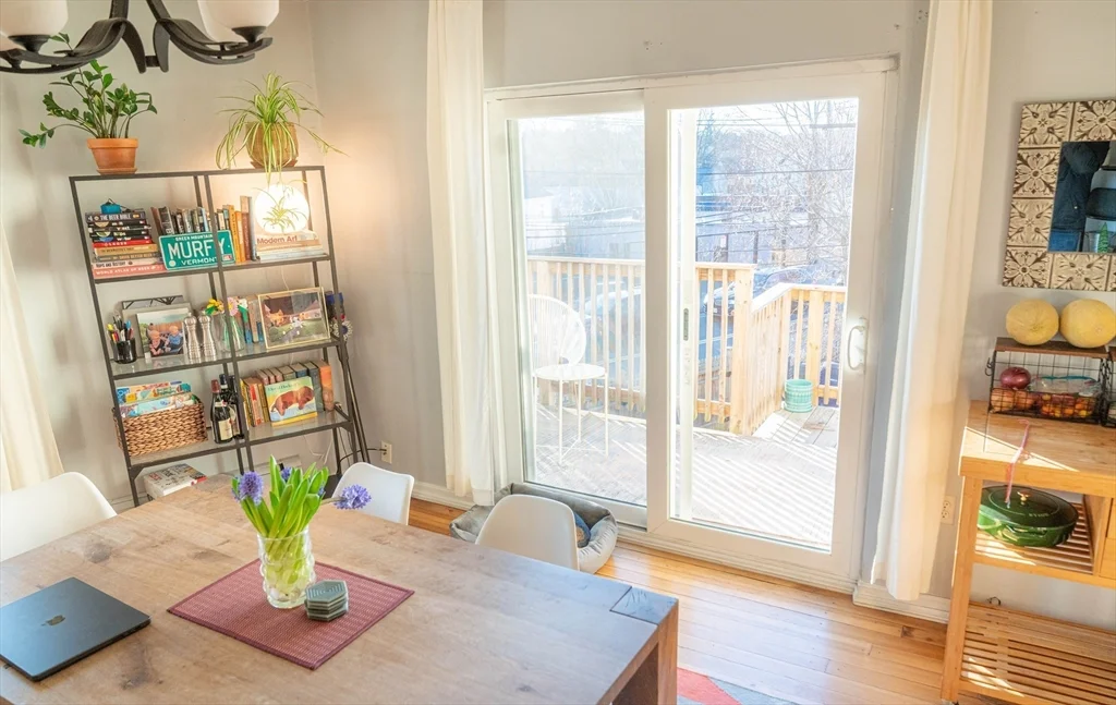 4 bed, 2 bath apartment for rent at 4 Tyndale St Unit 2, Roslindale — photo 4 of 20